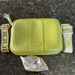 Pom Pom London City Plus Crossbody bag in Wasabi Green